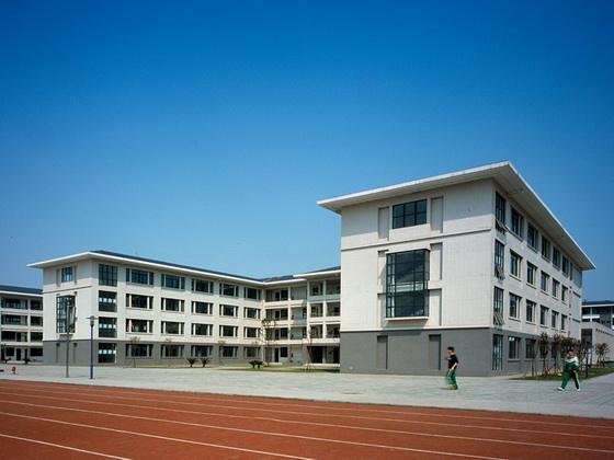 学校食堂51漫画网页版设备